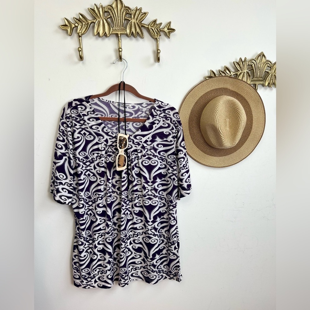 Purple paisley fusion Xl short sleeve